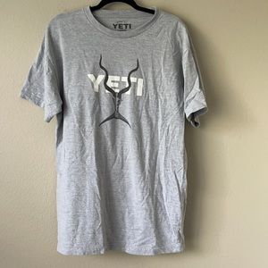 YETI T-shirt. Grey size L